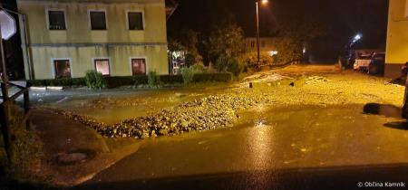 Včerajšnje močno neurje v Motniku (2)